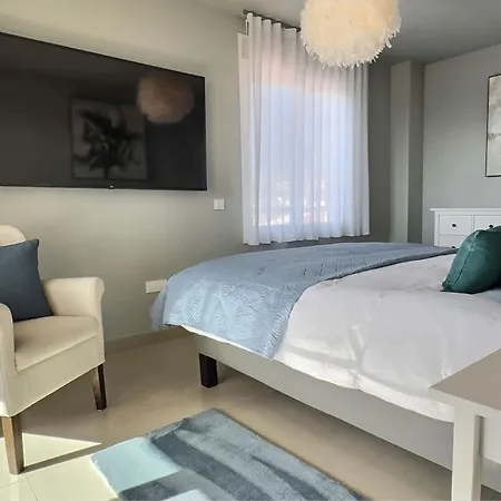 Appartement Stunning 2-bedroom Duplex Penthouse In El Paraiso, Estepona